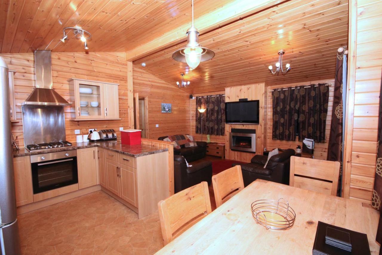 Balquhidder Braes Holiday Park Lodges, Mostly With Hot Tubs And Pet Friendly, Ev Facilities Lochearnhead Eksteriør bilde